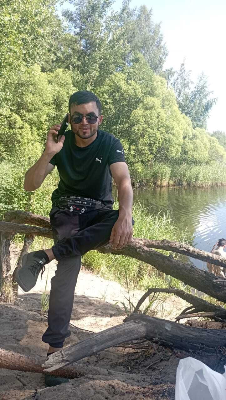  ,   Shahrom, 26 ,   ,   