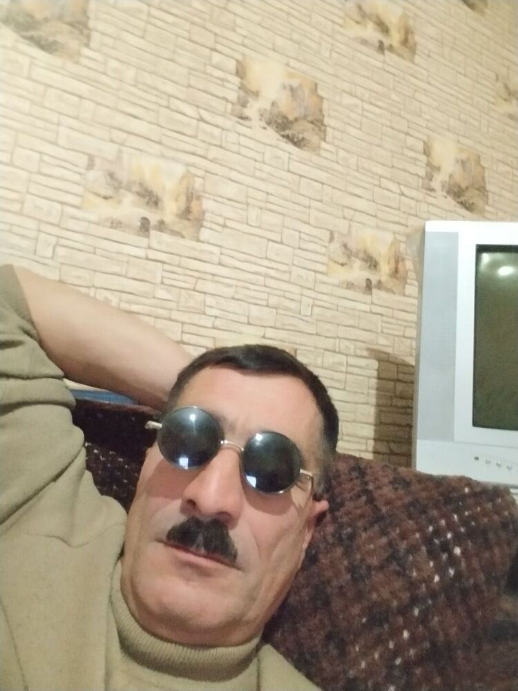  ,   Asim, 52 ,   ,   