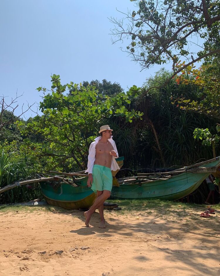  30152382  , 33 ,    -