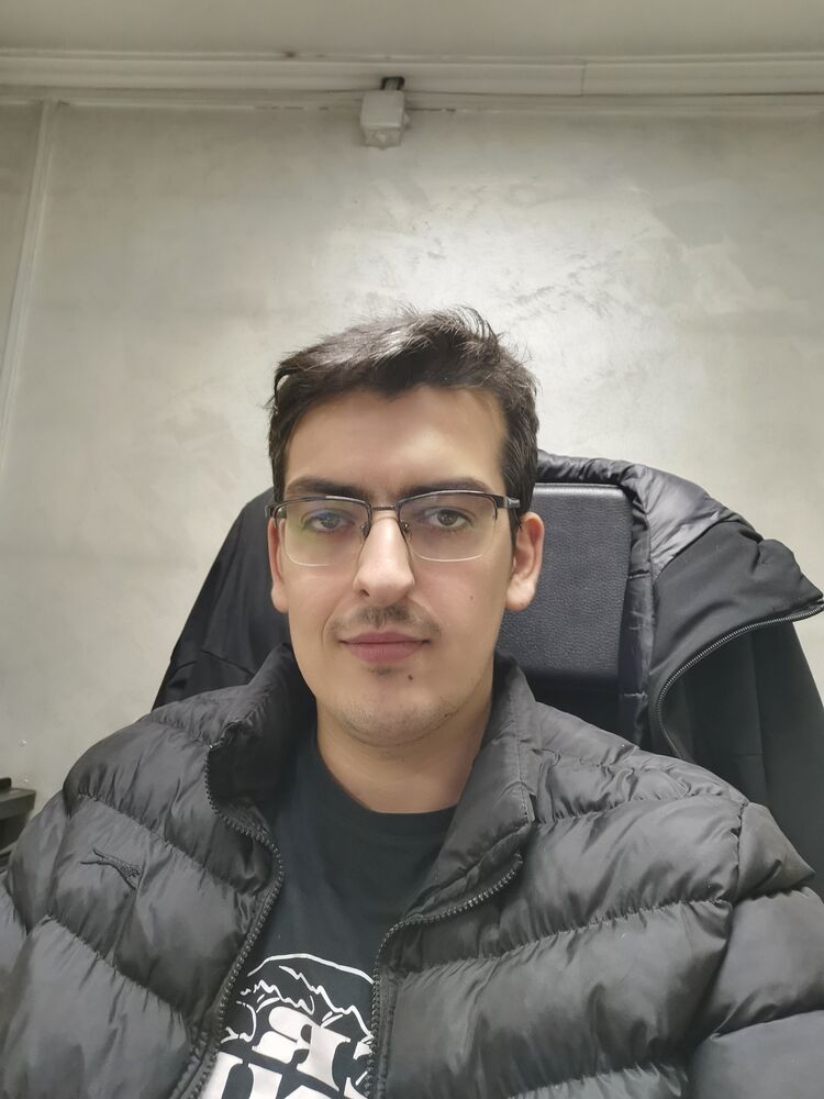  51669662  Halil, 29 ,    