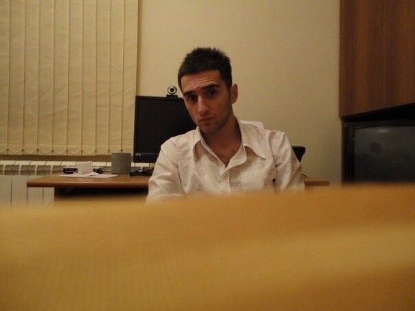  ,   Artur, 37 ,   
