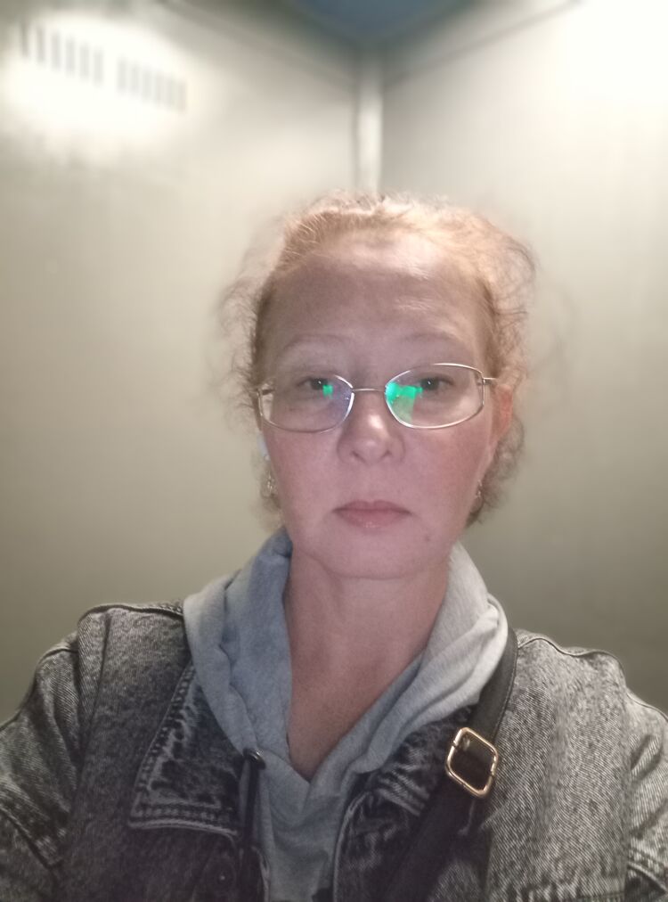  53100092  Fiona, 51 ,    