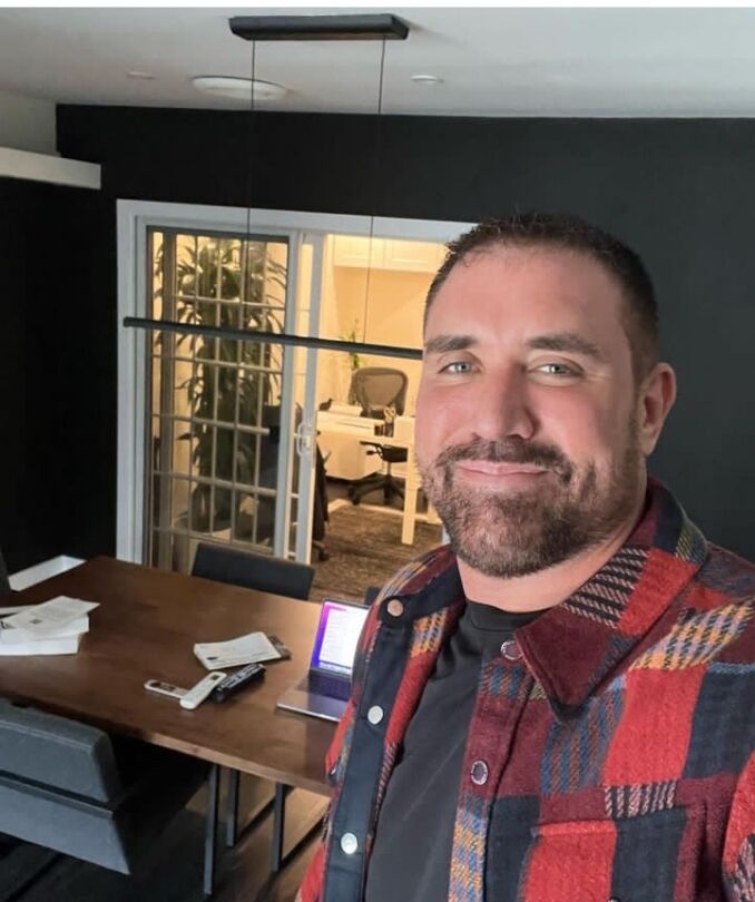  40930942  Bill Hristo, 50 ,    Frankfurt Am Main