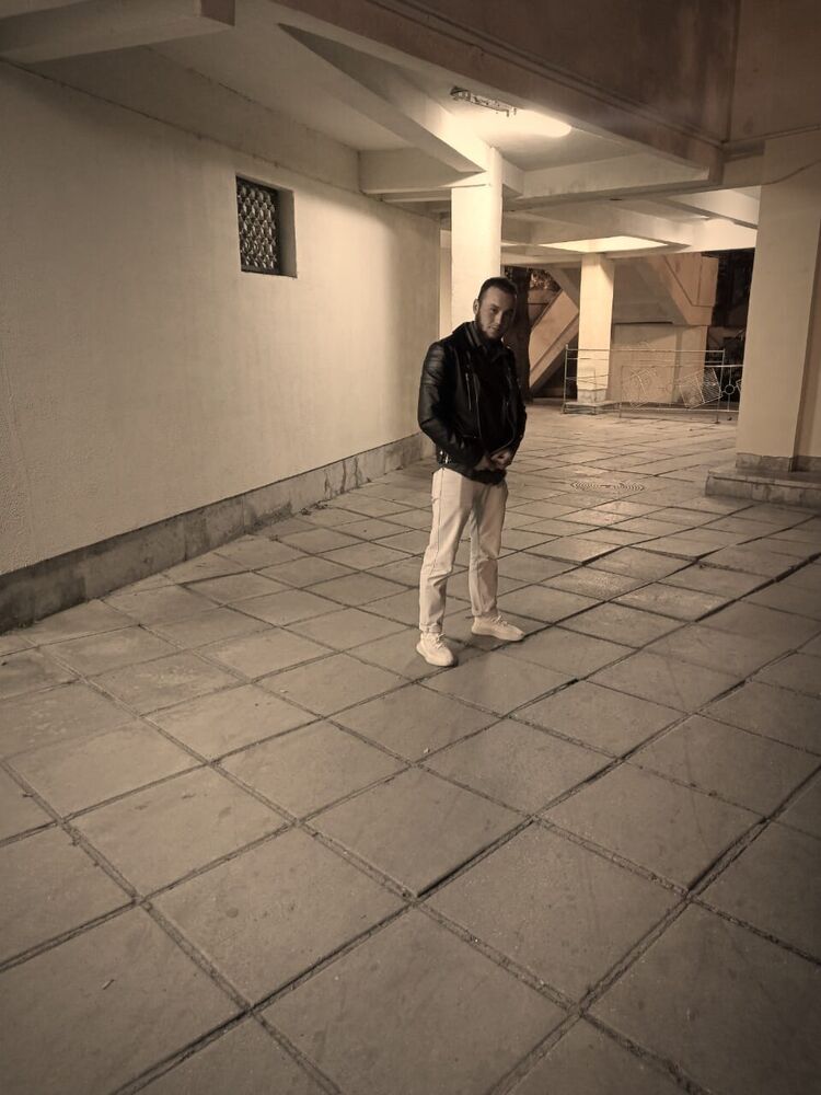  29385042  Ali, 28 ,    