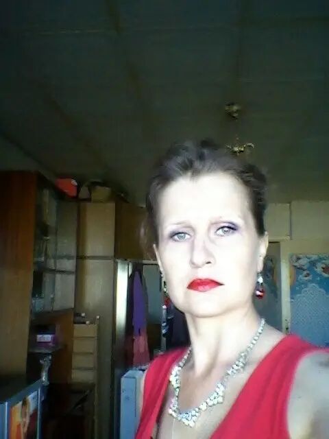  50816672  Angela, 51 ,    
