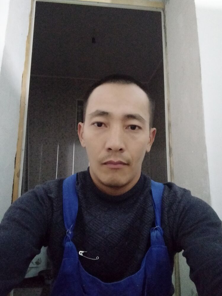  38795842  Aybek, 37 ,    