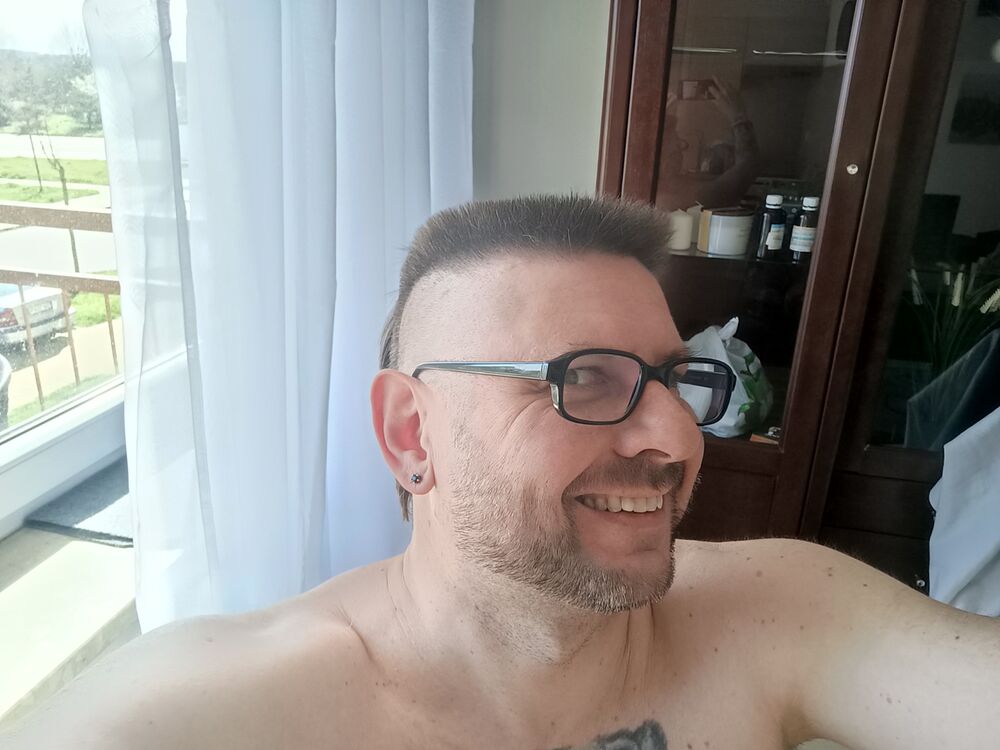  52733862  , 40 ,    