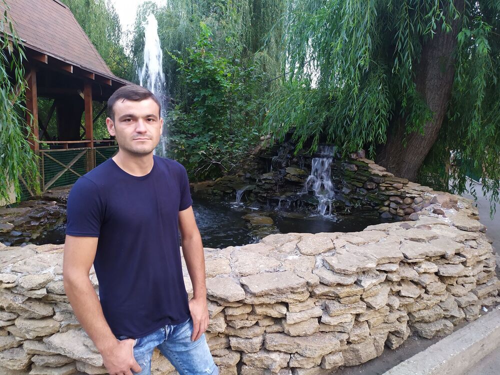  25265812  Dima, 30 ,    