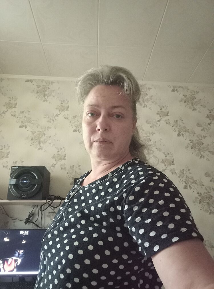  44503272  , 52 ,    