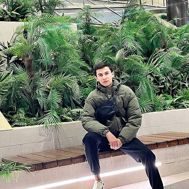  44985642  Alisher, 20 ,    Charenton-Le-Pont