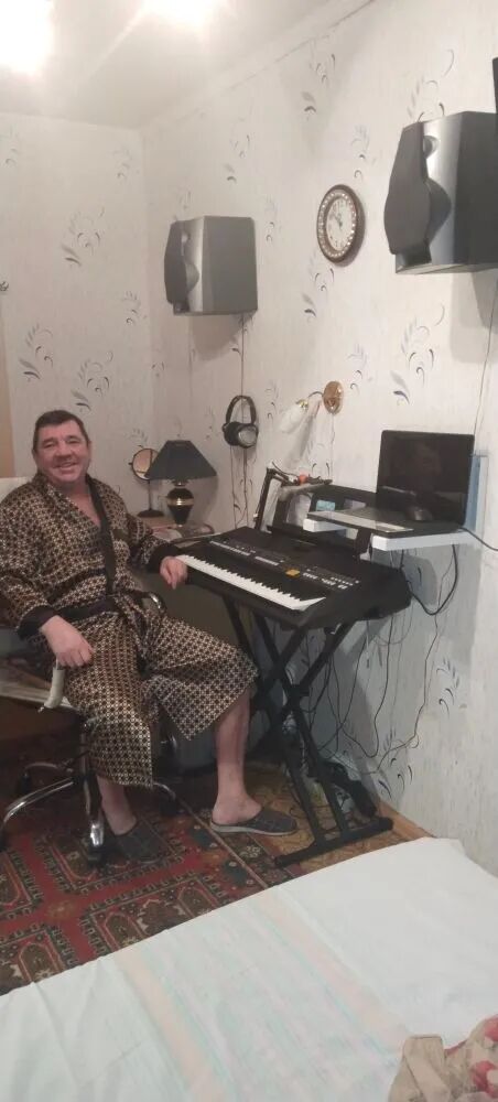  54571432  , 52 ,    -