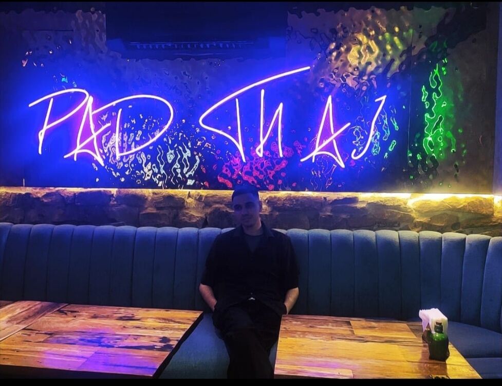  53950562  , 24 ,    --