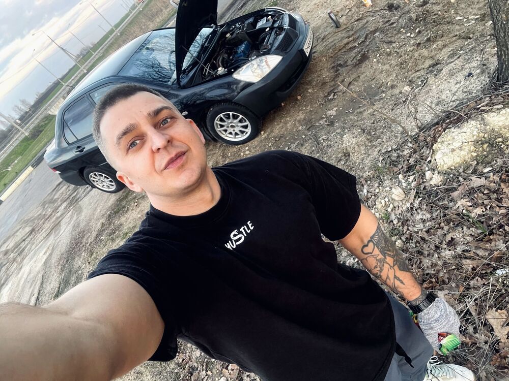  50902832  Aleksei, 35 ,    