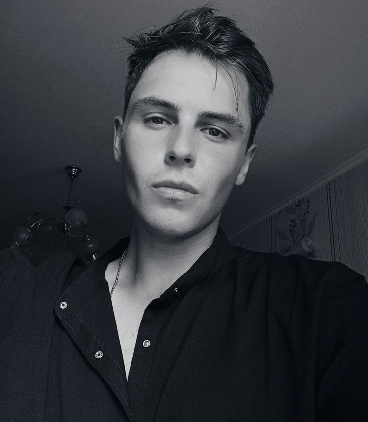  ,   Ivan, 24 ,   ,   