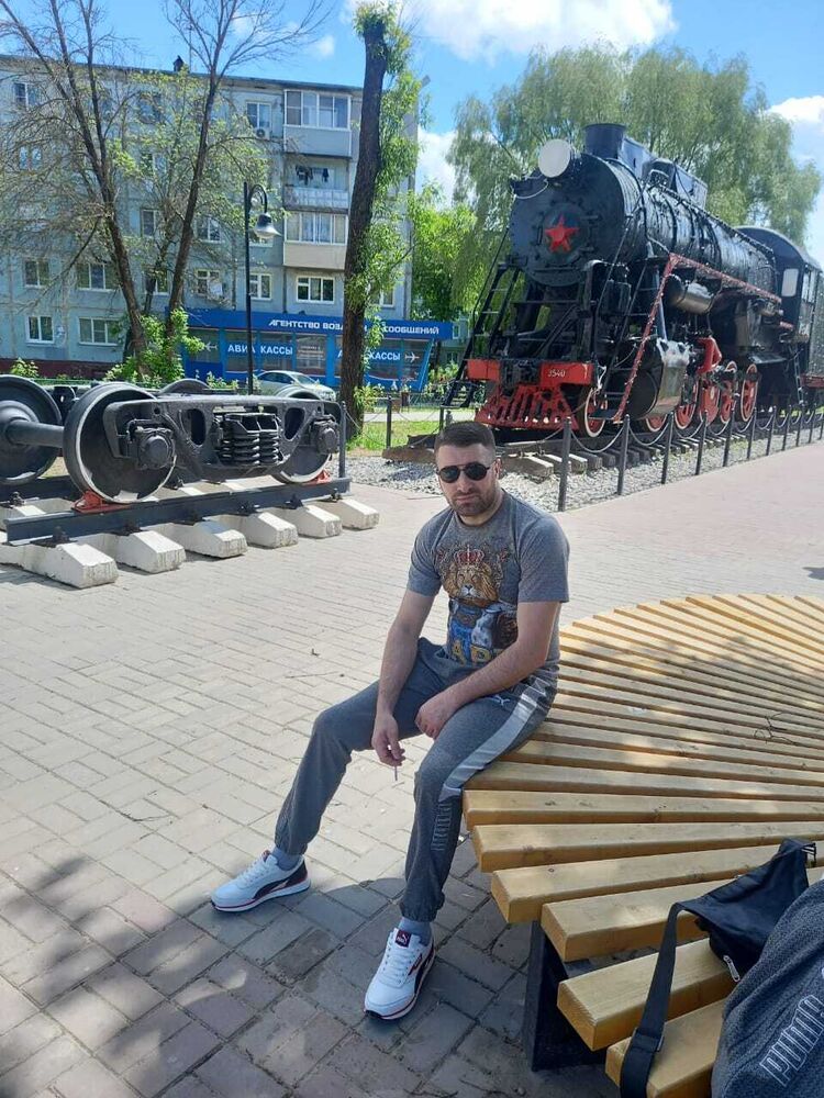  52771222  Arayik, 36 ,    