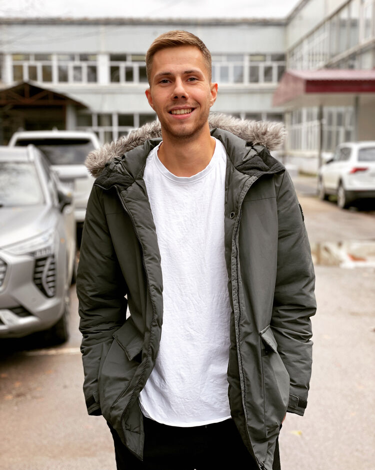 ���� 42044212 ����� ����, 20 ���, ���� ���������� � ������