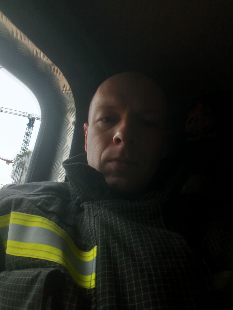  48341802  , 33 ,    