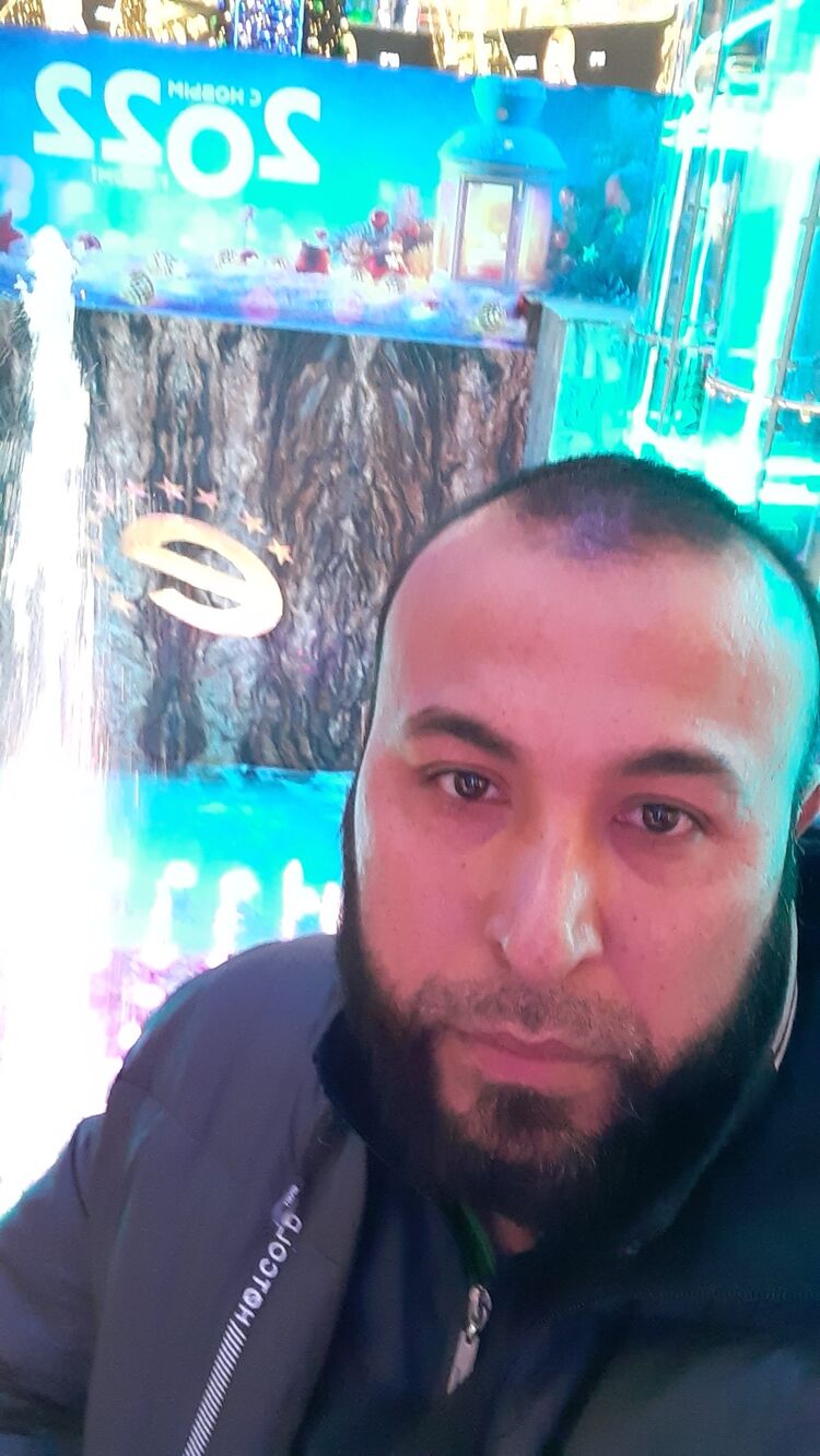  26713492  Azam, 45 ,    