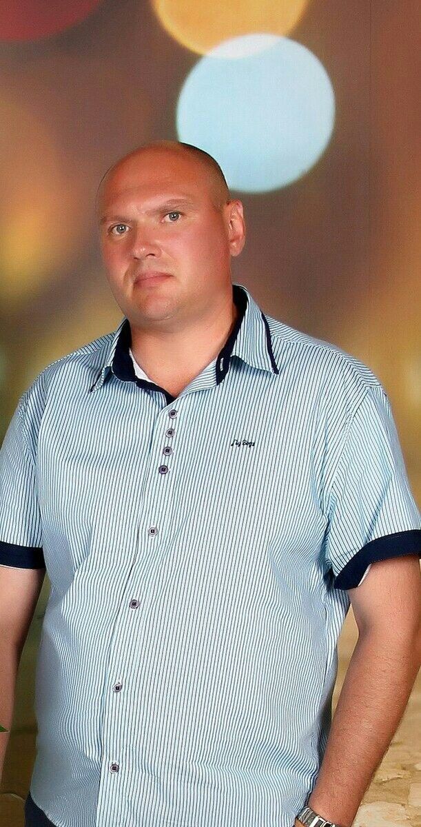  8699682  Slava, 52 ,    