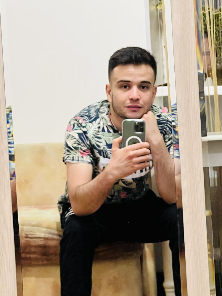  ,   Feriz, 29 ,   ,   
