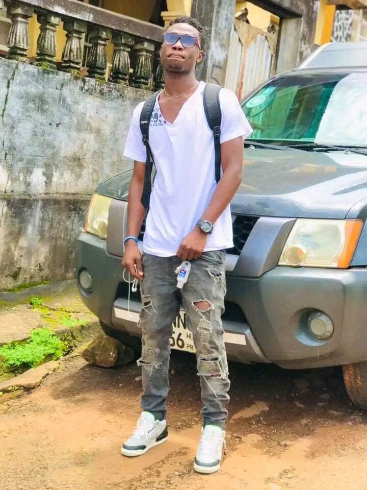  54206762  Abubakar, 22 ,    