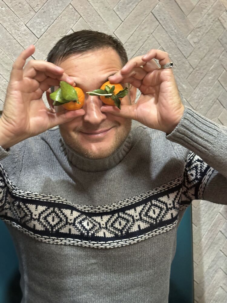  ,   Vlad, 30 ,   ,   