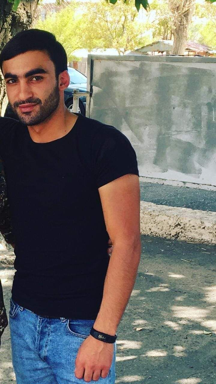  54675832  S A M, 30 ,    