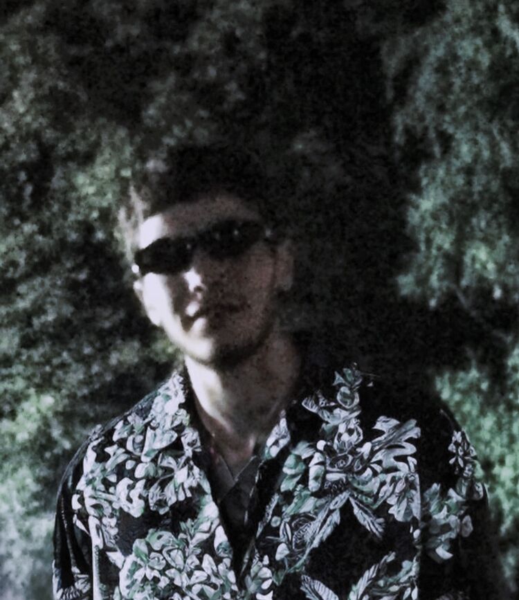  40890842  Karo, 24 ,    