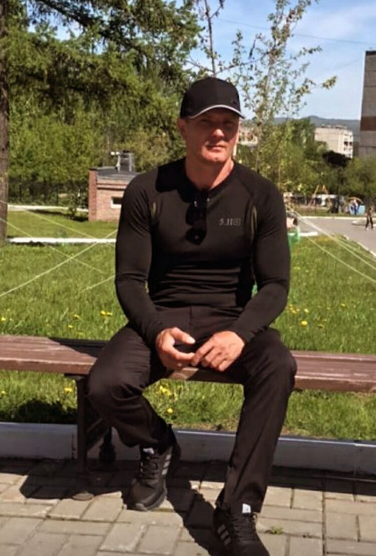  54240662  Alex, 45 ,    