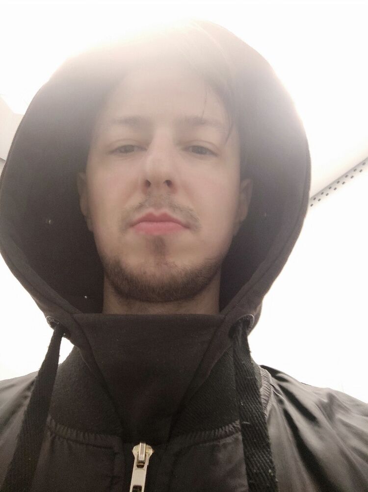  54104542  Paolo, 35 ,    