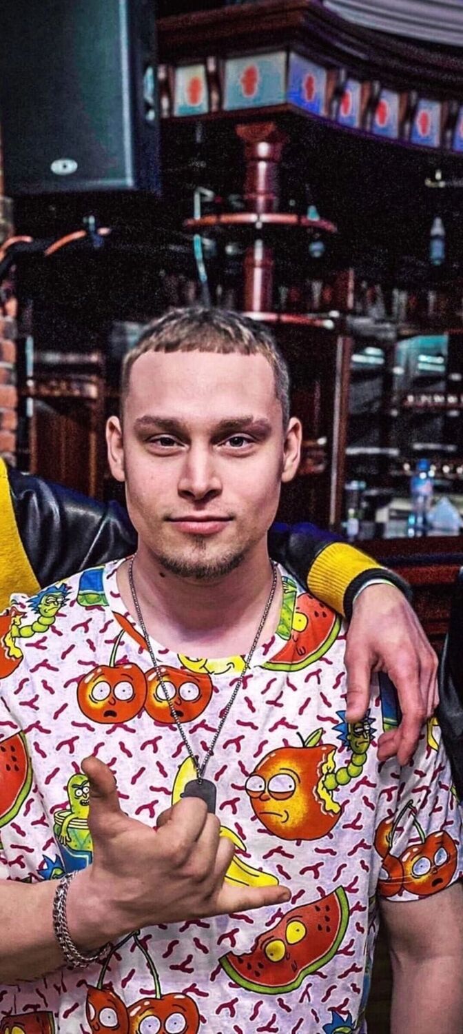  31053532  Leonid, 31 ,    