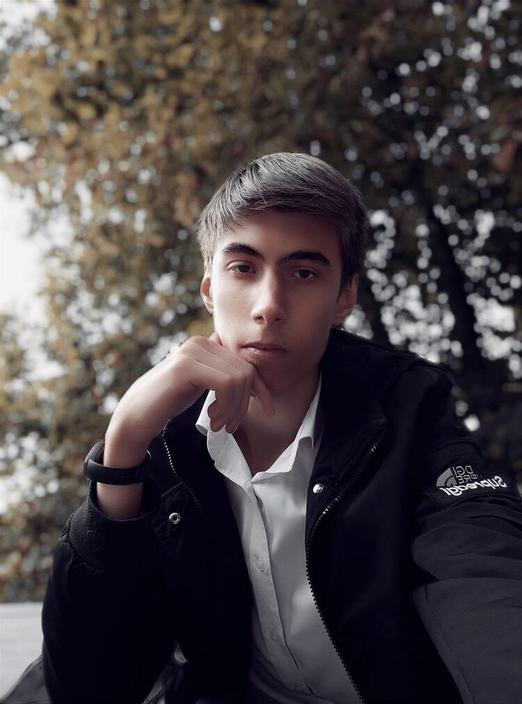  54279392  , 21 ,    Lambeth