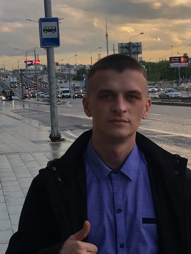  26950242  Alberto, 26 ,    