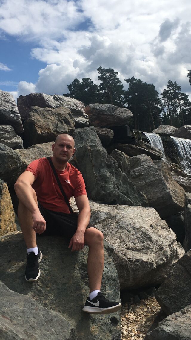  51947742  , 37 ,    