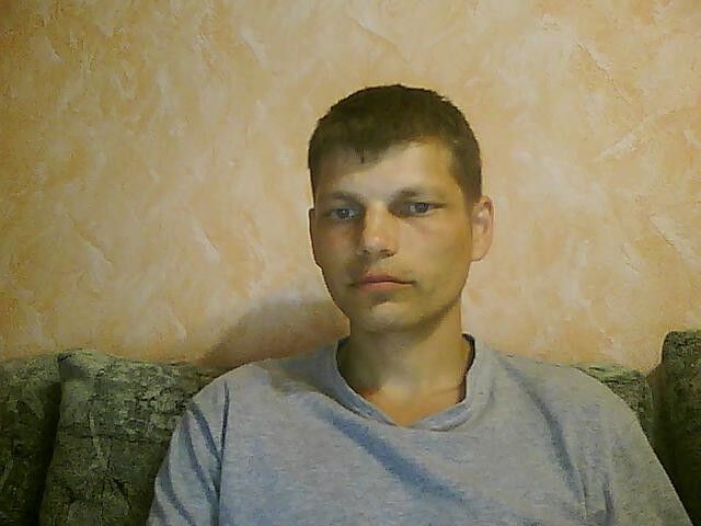  4666122  Oleg, 48 ,    
