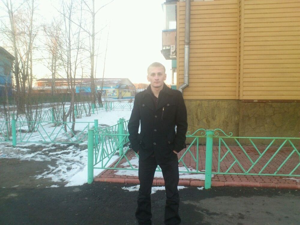  10502992  Nikolai, 33 ,    