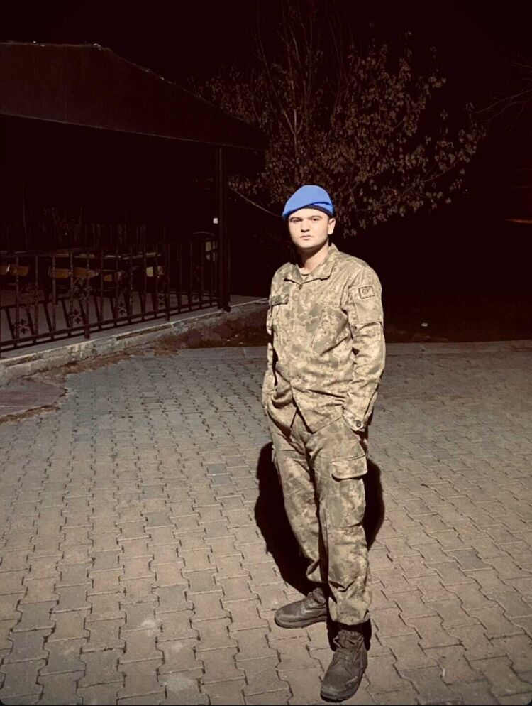  Frankfurt am Main,   Muhammet, 25 ,   ,   