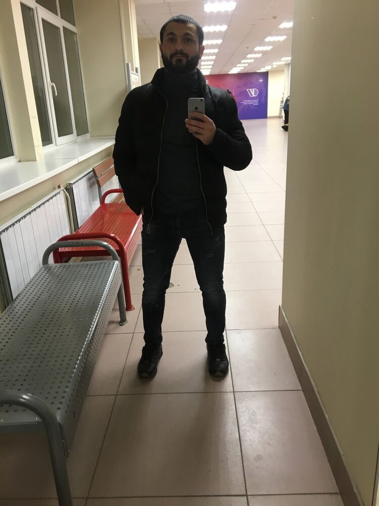  ,   Emil, 32 ,   ,   , c 