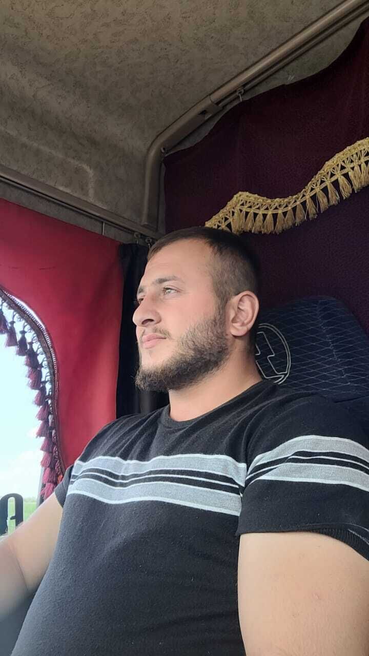  ,   Sargis, 32 ,   ,   