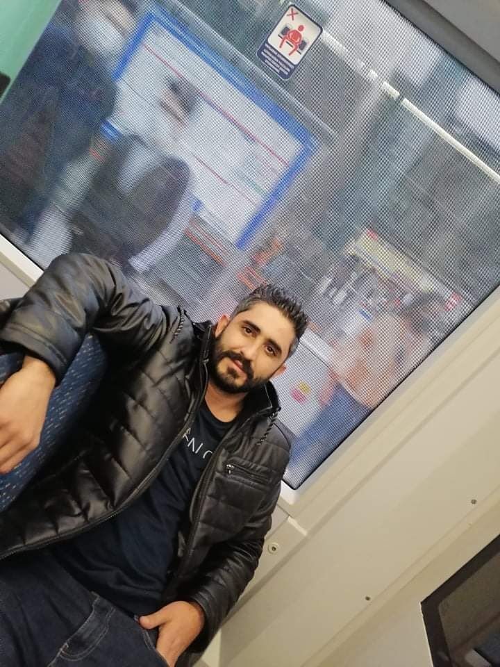  29767082  Nawzaf, 39 ,    Parcines