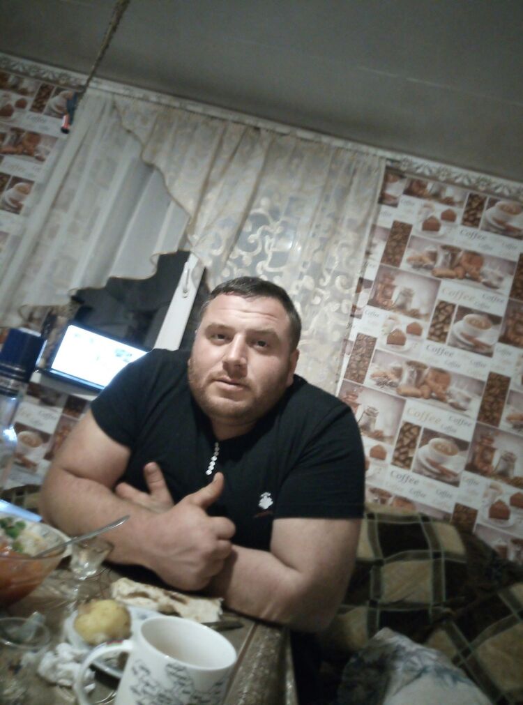  16882692  Ruslan, 33 ,    