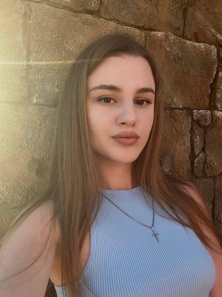  52893412  , 24 ,    --