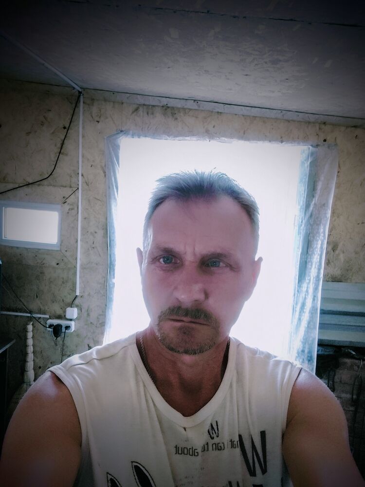  37541252  Vitalij, 54 ,    
