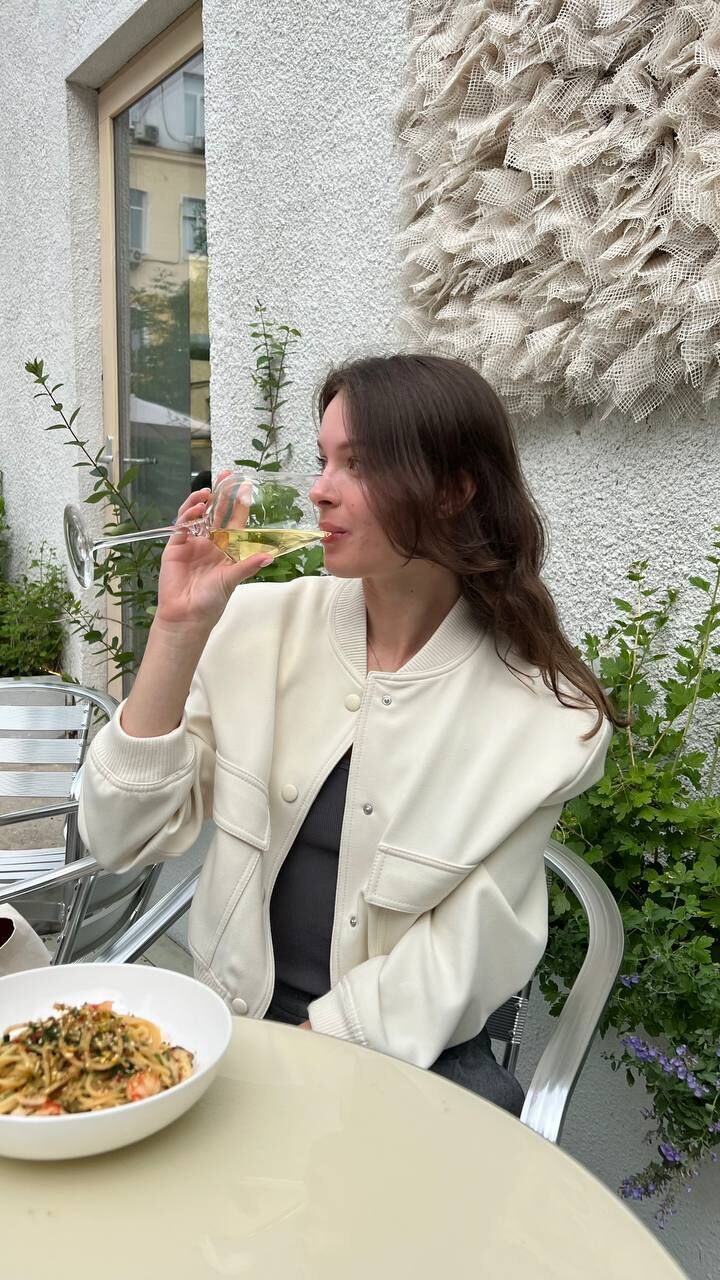  38041482  , 28 ,    --