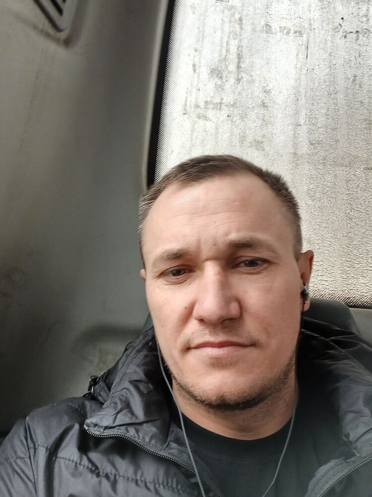  42108372  , 37 ,    