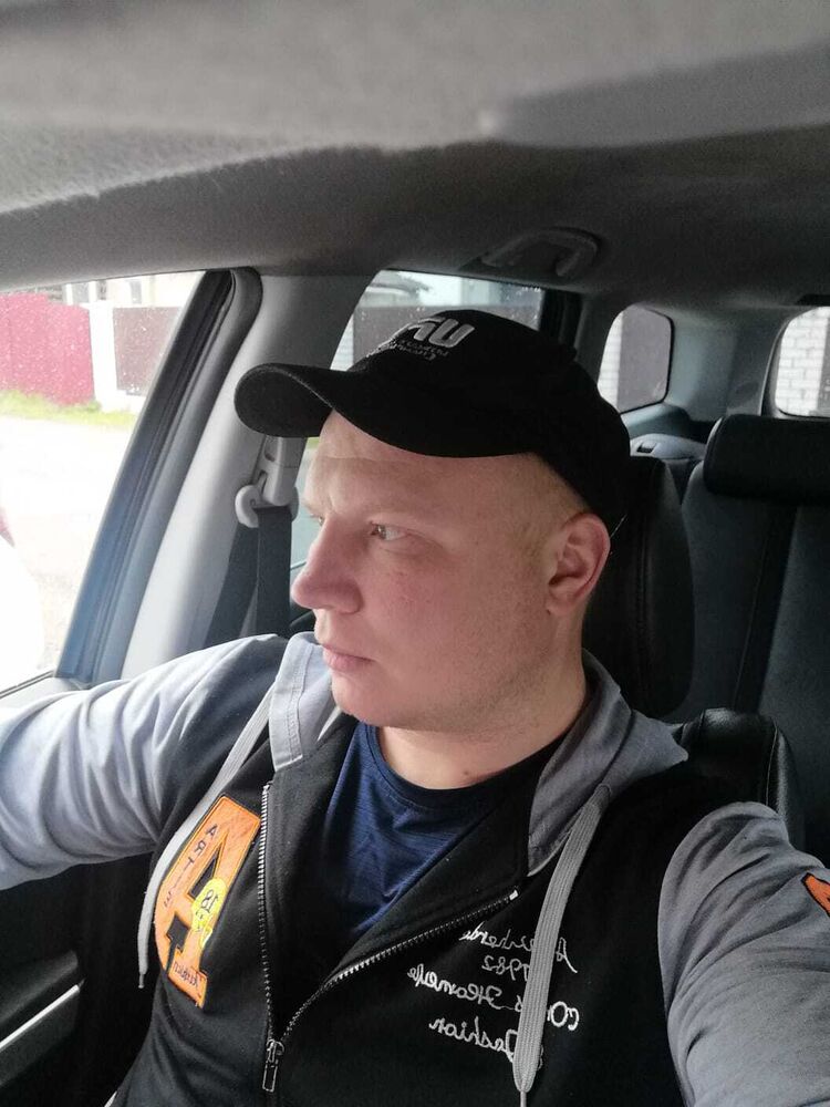  34405612  Igor, 39 ,    