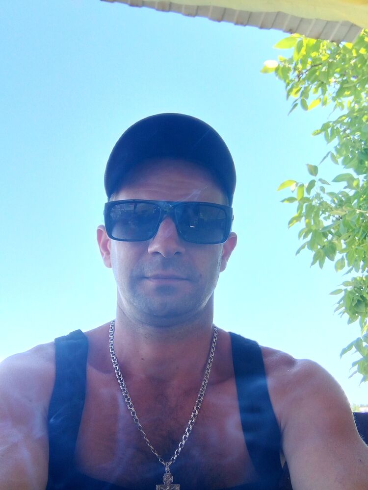  36776942  Vasily, 35 ,    