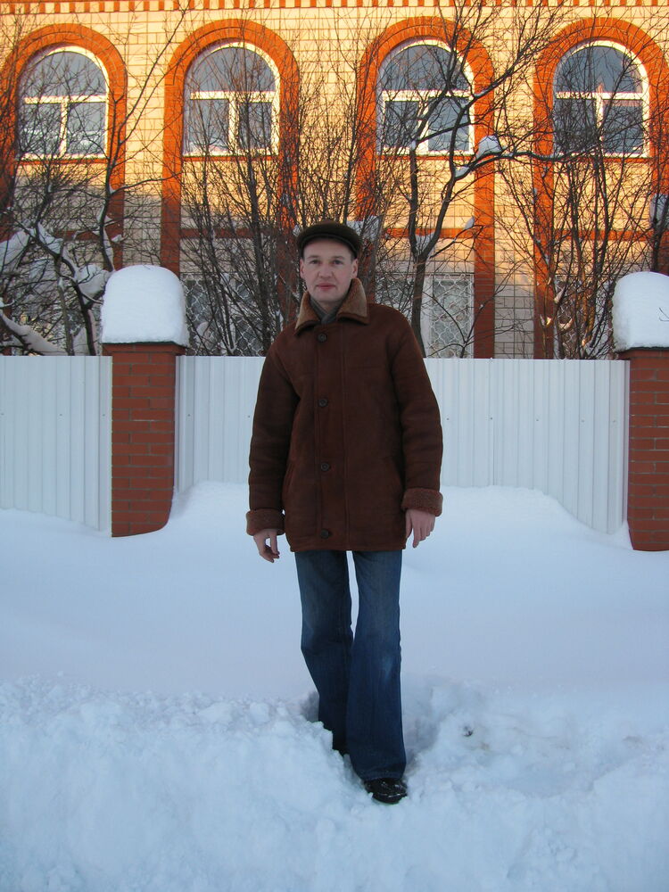  41852622  Alex, 47 ,    