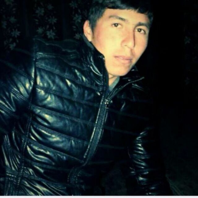  42978332  Elbek, 31 ,    