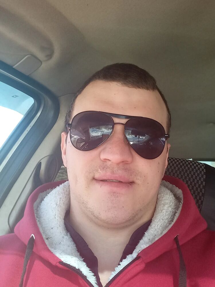  27083812  Vlad, 28 ,    